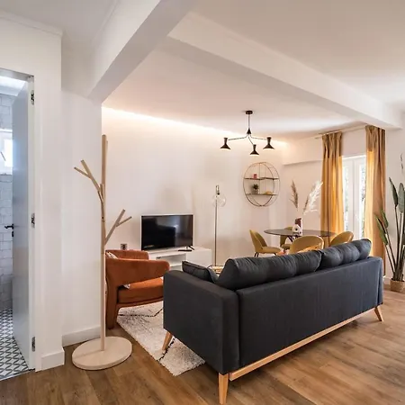 Akicity Campolide Targa Apartment